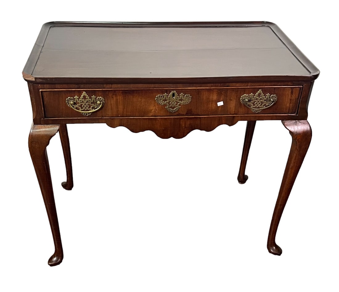 19th CENTURY MAHOGANY TEA TABLE: 19th CENTURY MAHOGANY TEA TABLE. SOLD AS IS, HAS SLIGHT DAMAGE TO ONE CORNER. Height: 28 in. by Width: 33.5 in. by Depth: 20 in.