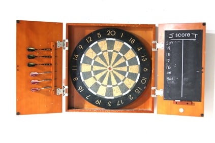 SQUARE CHECKARD DART BOARD