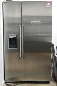 THERMADOR COMMERCIAL REFRIDGERATOR T30IR70NSD