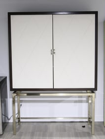 WHITE LEATHER LICQUOR CABINET