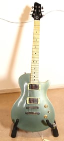 LP STYLE ELECTRIC GUITAR