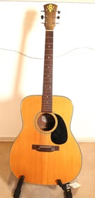 CONN ACOUSTIC GUITAR