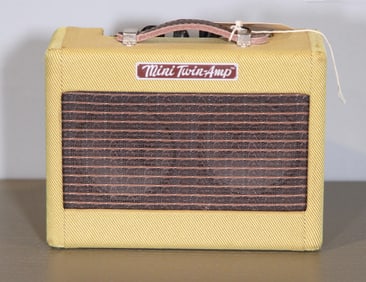 MINI TWIN AMP
