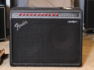 FENDER PRICETON CHOROS AMPLIFIER
