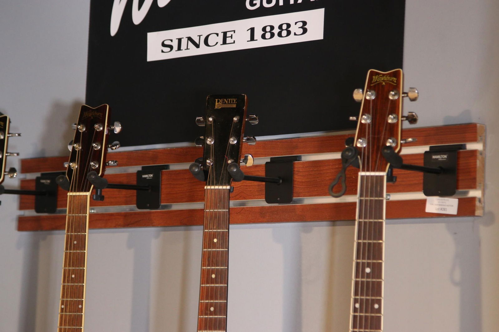 MILTON GUITAR RACK (1 of 2)