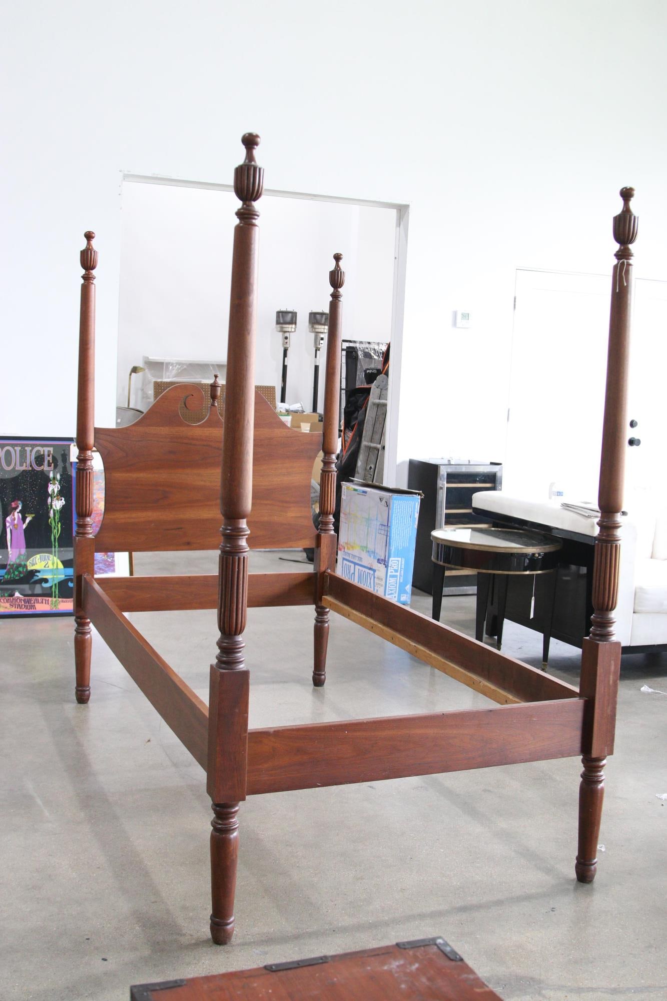 PR OF 4 POSTER  TWIN BEDS (1 of 4)