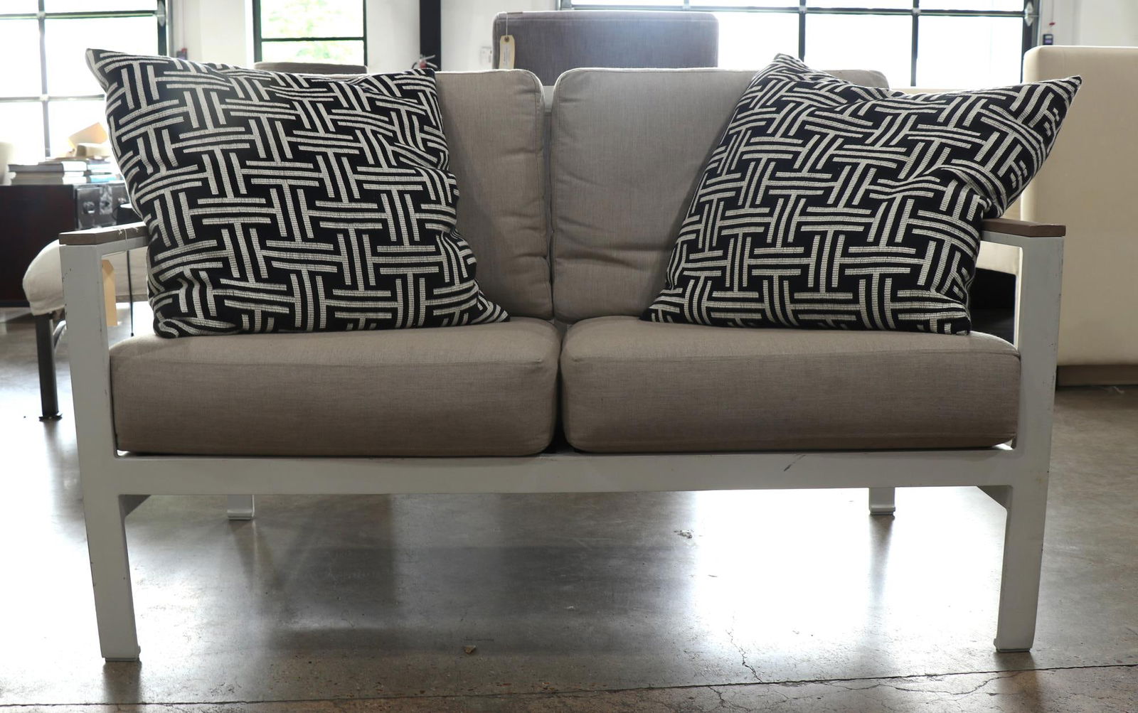 OUTDOOR SOFA: OUTDOOR SOFA