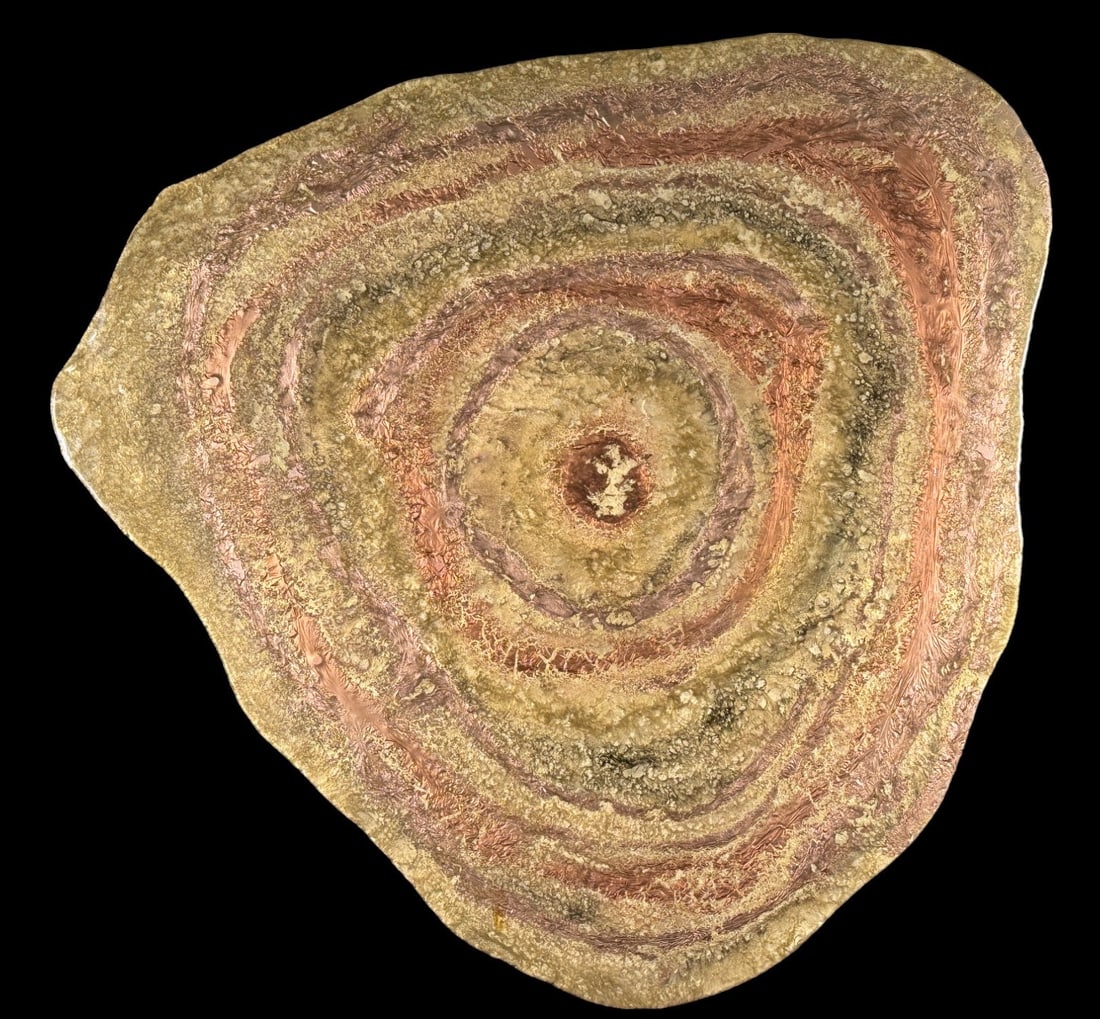 WILLIAM LLOYD ART GEODE RESIN ART: WILLIAM LLOYD ART GEODE RESIN ART Artist William Loyd?s work is fluid and alive with the ability to revitalize a space using hand mixed marine grade epoxy products containing natural pearl, gold, and 