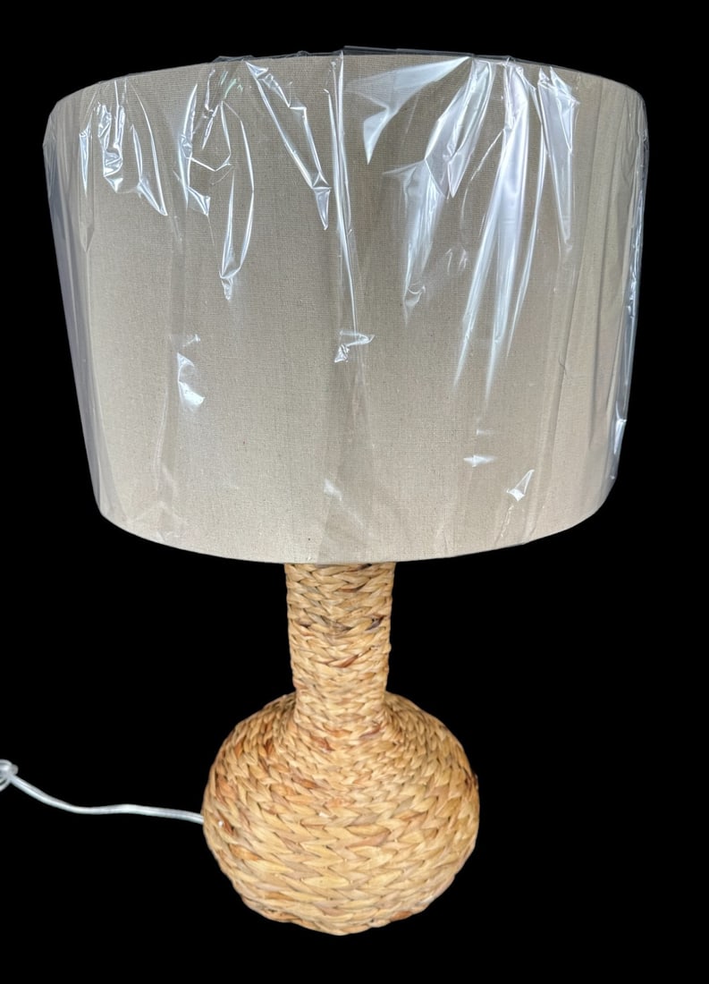 WOVEN RATTAN TABLE LAMP (1 of 2)