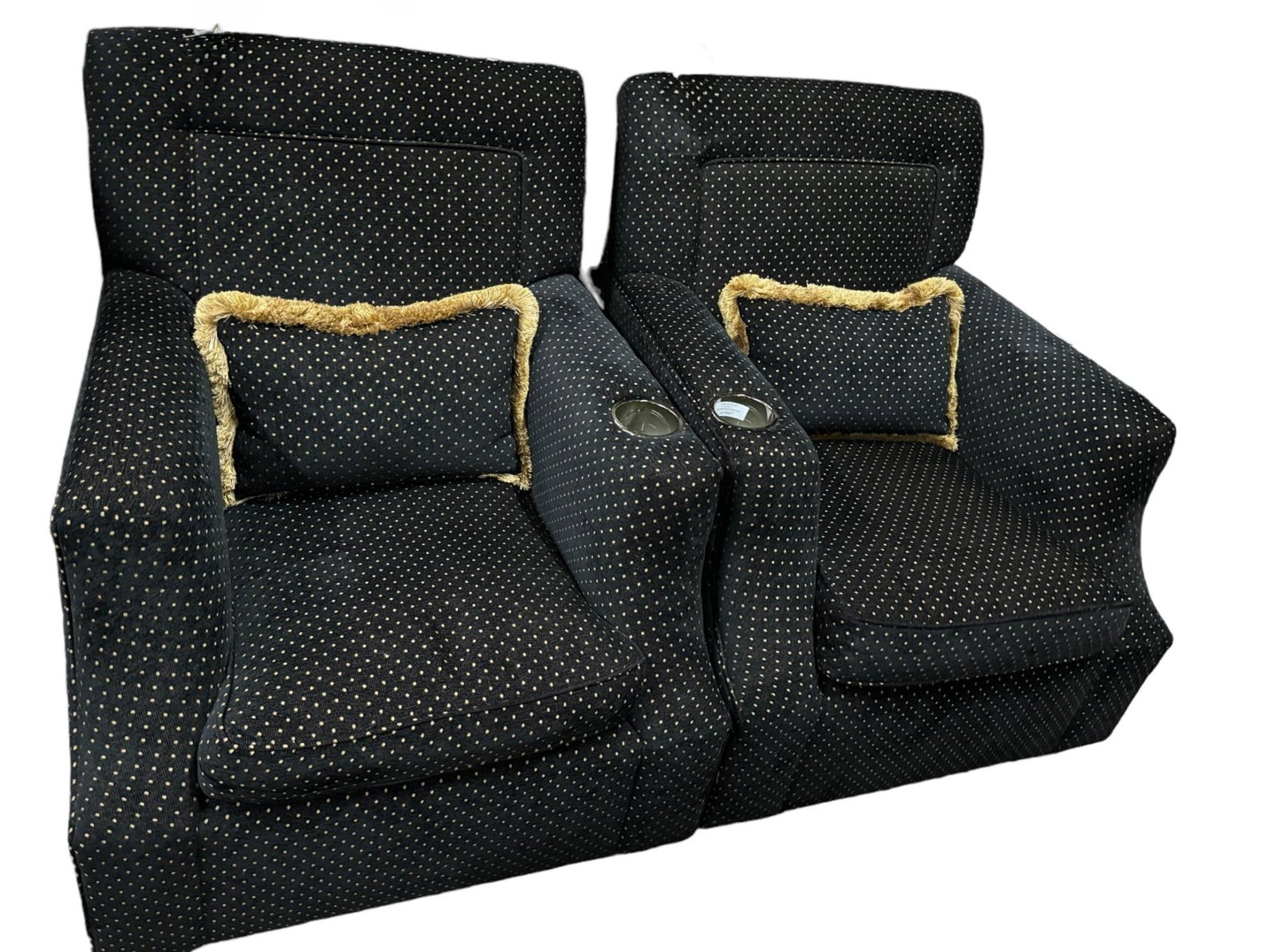 TWO MOVIE THEATHER SEATS WITH CUP HOLDER: TWO MOVIE THEATHER SEATS WITH CUP HOLDER.