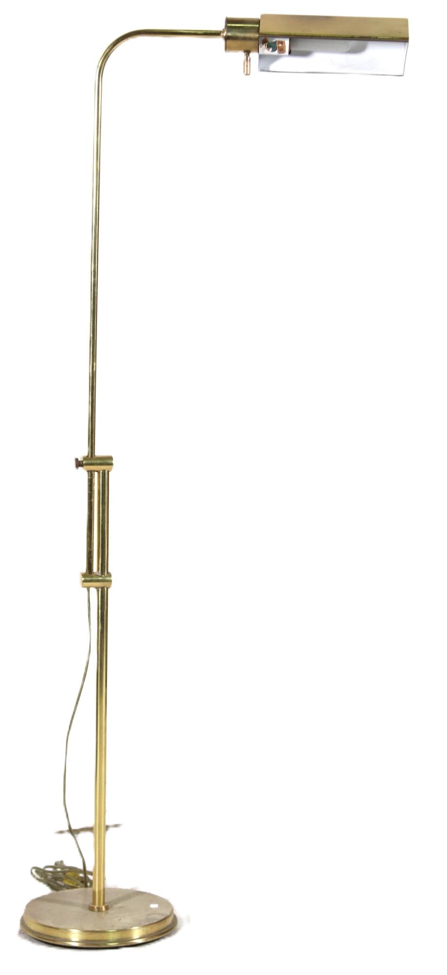 MID-CENTURY BRASS FLOOR LAMP (1 of 2)