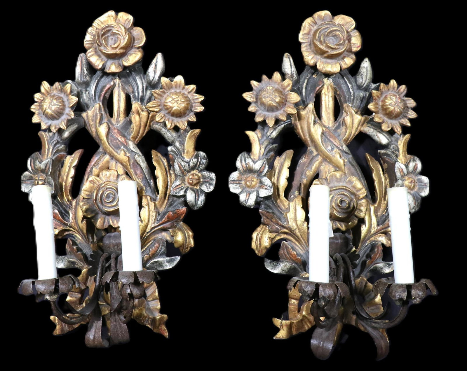 PAIR OF MILTON-SPIDELL CARVED POLYCHROME SCONCES: PAIR OF MILTON-SPIDELL CARVED POLYCHROME WALL SCONCES. Height: 20 in. by Width: 12 in. by Depth: 7.5 in