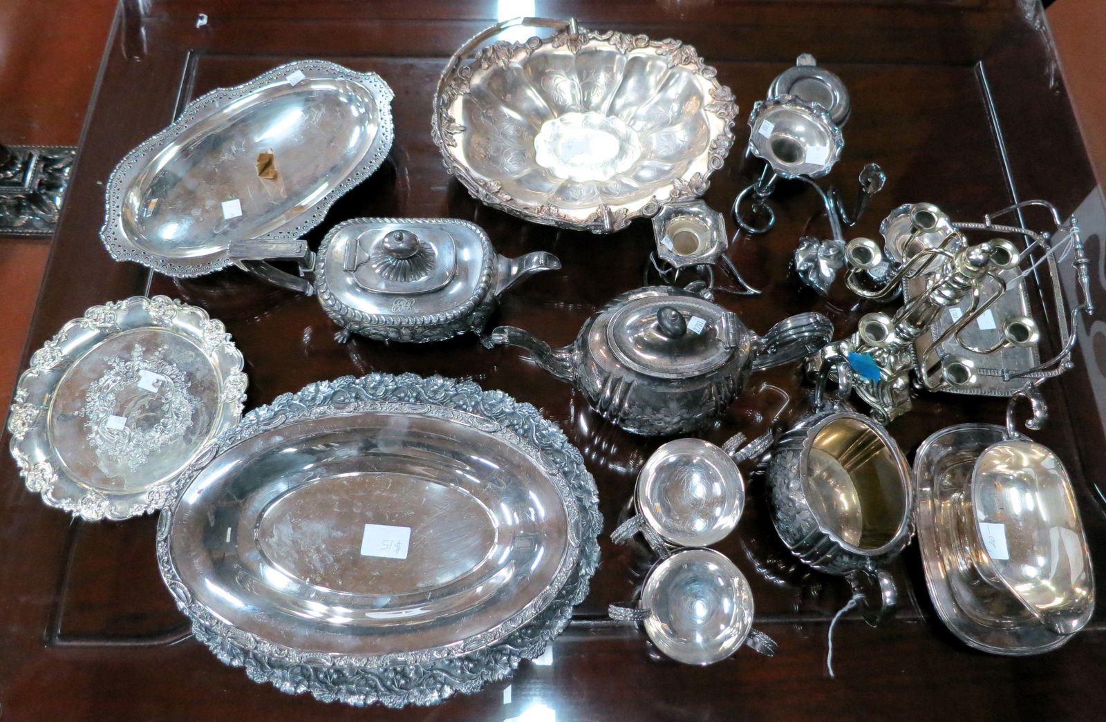 LOT OF TWENTY SILVER PLATE PIECES (1 of 2)
