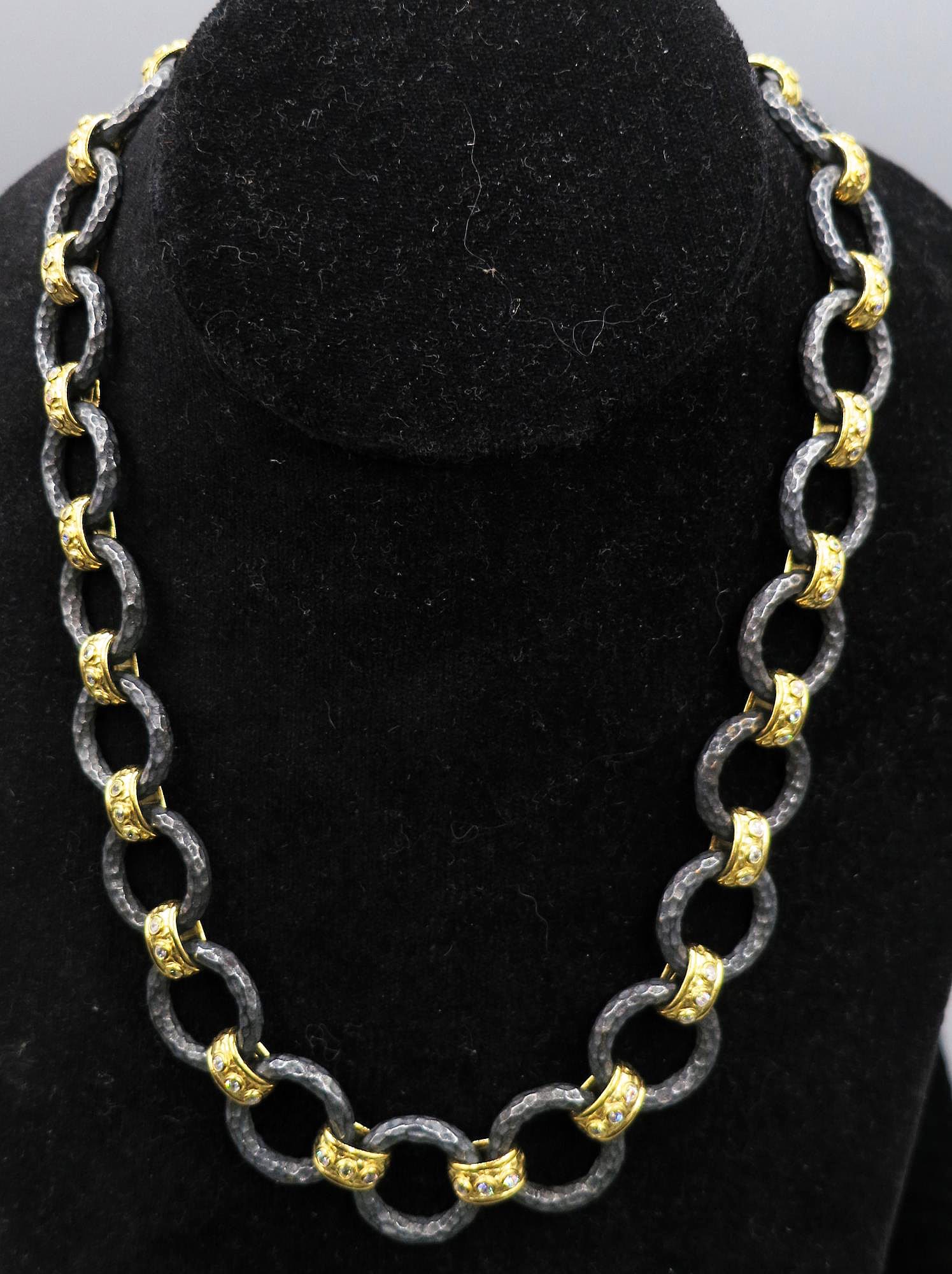 BLACKENED SILVER & GILT BRASS HAMMERED LINK NECKLA (1 of 2)
