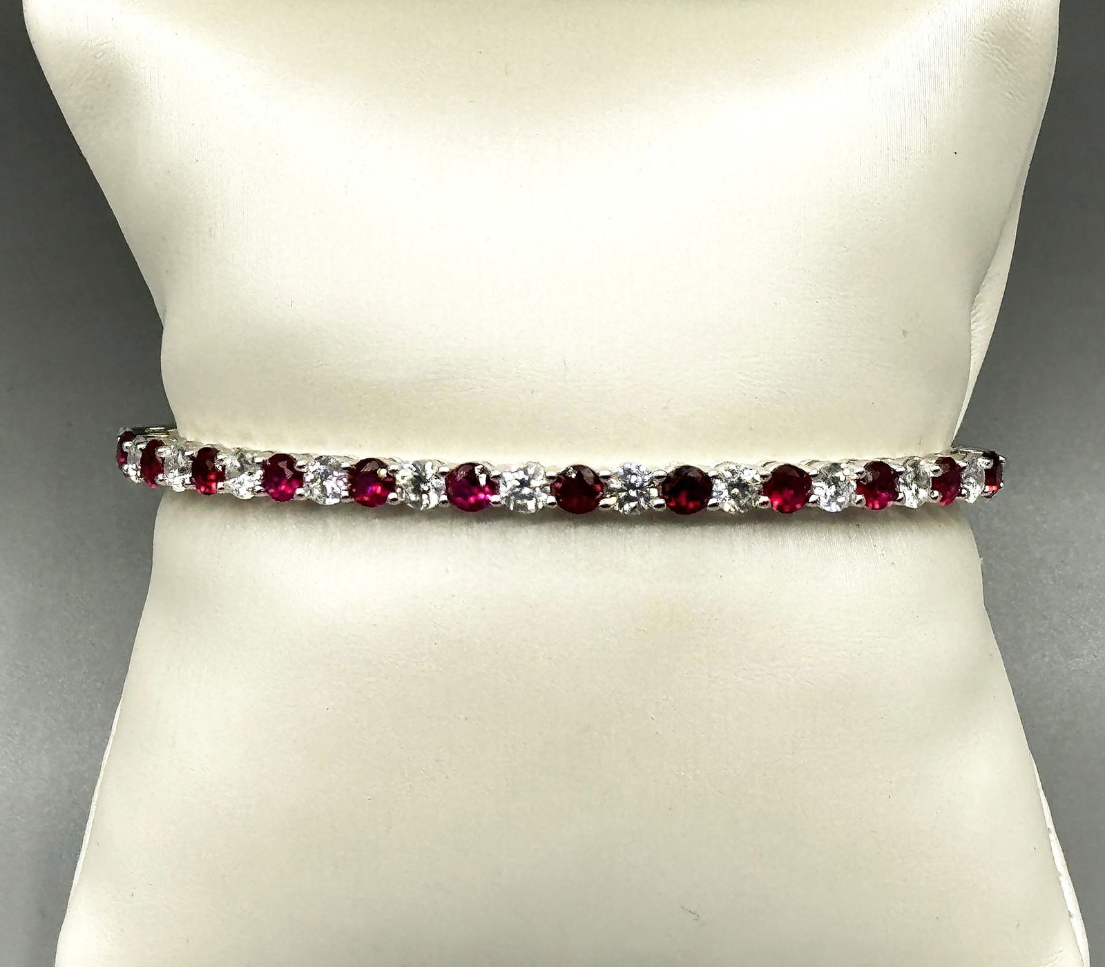 CLASSIC BANGLE BRACELET WITH RUBIES AND LAB D (1 of 4)