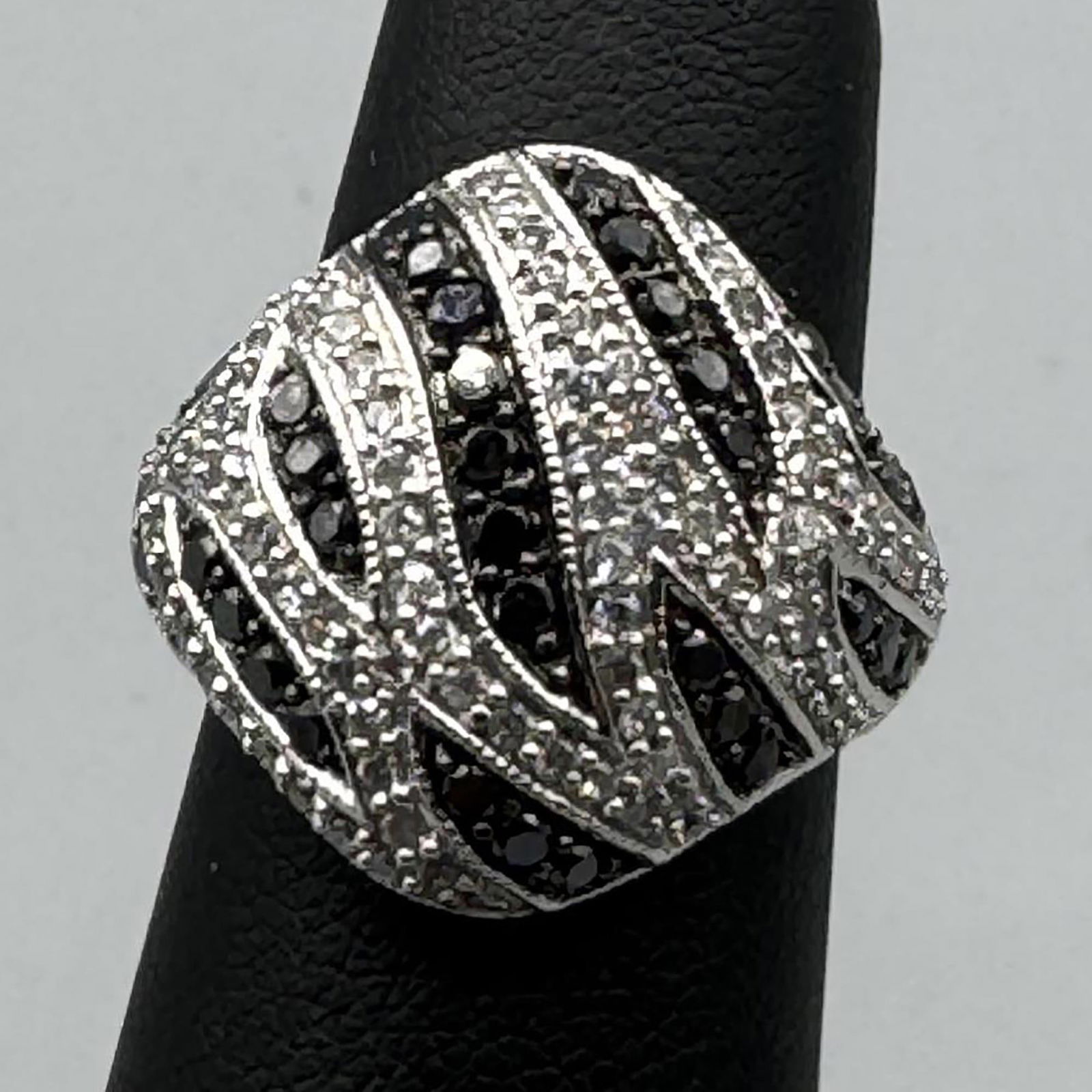 ZEBRA PATTERN STERLING BLACK / WHITE DIAMONDS (1 of 3)