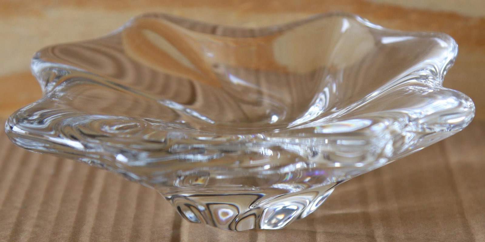 BACCARAT GLASS SWIRL BOWL: BACCARAT GLASS SWIRL BOWL. Height: 2 in. by Width: 5.5 in. by Depth: 6 in