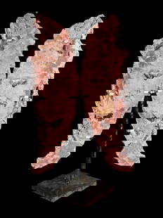 ROSE AMETHYST BUTTERFLY WINGS ON STAND: ROSE AMETHYST BUTTERFLY WINGS ON STAND 17K Height: 41 in. by Width: 23