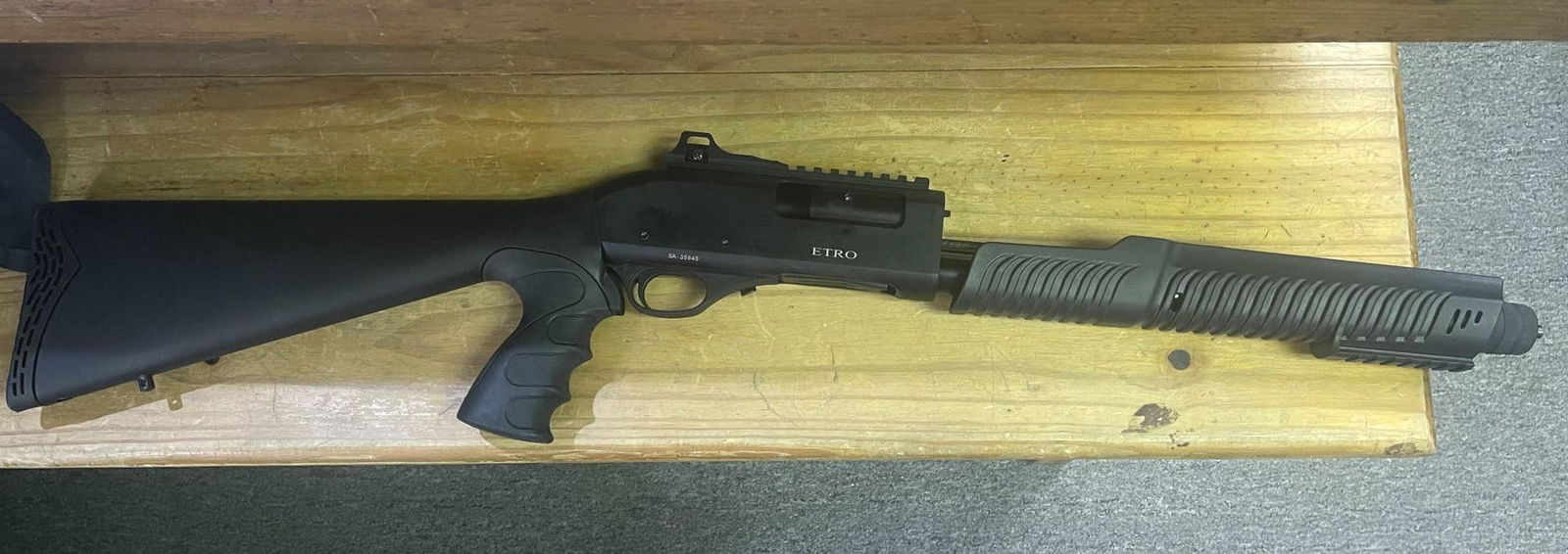 ATA ETRO 10 12 GA PUMP SHOTGUN: ATA ETRO 10 12 GA PUMP SHOTGUN NEW IN BOX SERIAL NUMBER SA-35845 (L2647)