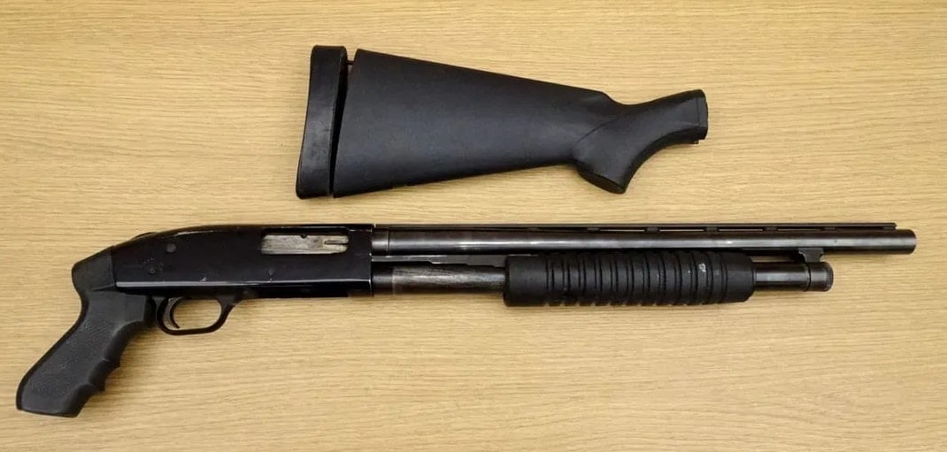 Mossberg 500AG 12 ga. Shotgun. Good Condition. 18.: Mossberg 500AG 12 ga. Shotgun. Good Condition. 18.5" BarrelFeatures a Full Length Rib on Barrel, Manual Safety, Black Polymer Furniture, Includes Pistol Grip and Butt Stock. Chambered for 2 3/4 and 3"