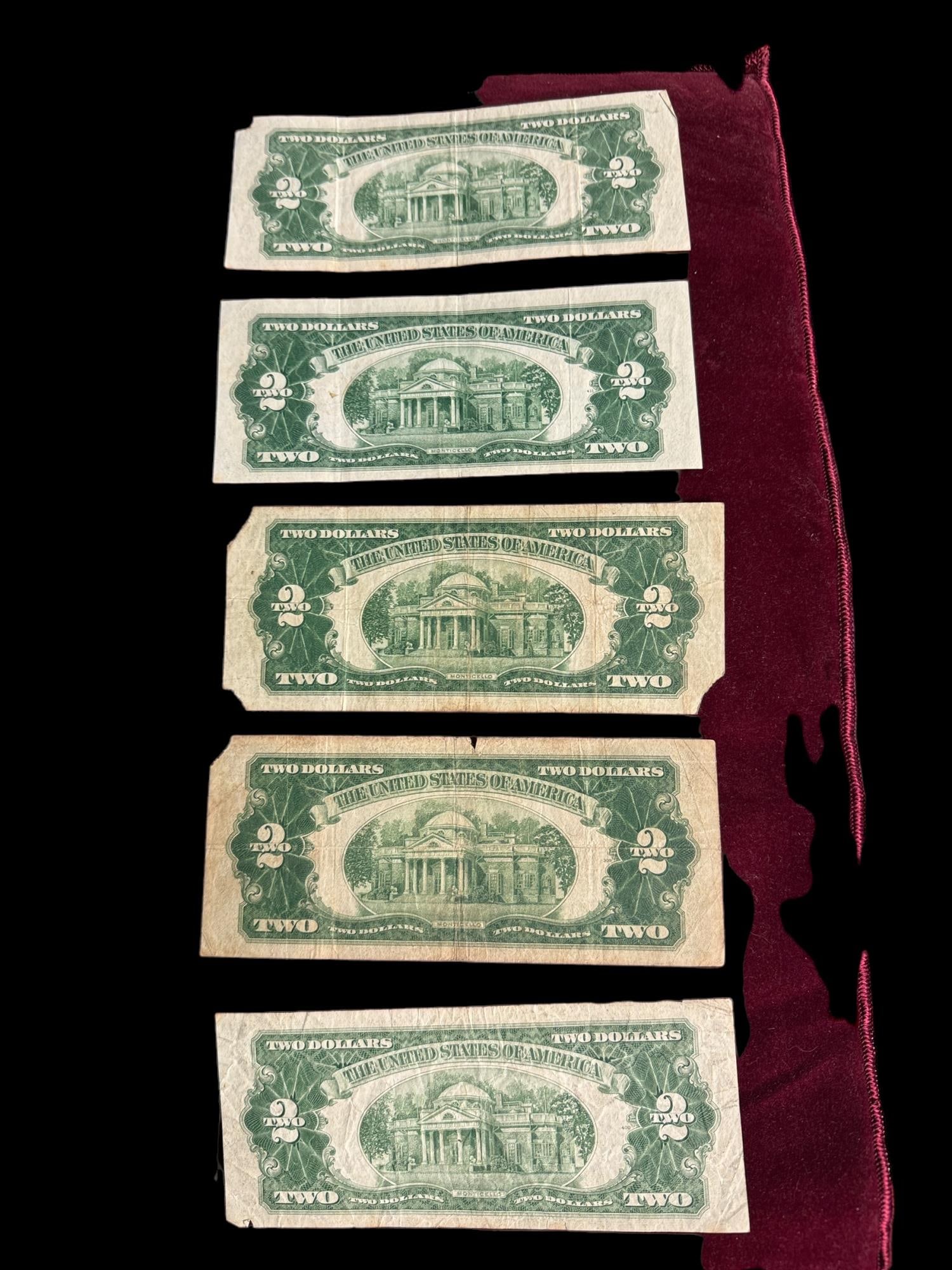 2 5 DOLLAR , 3 2 DOLLAR RED AND BLUE STAMPS BILLS: 2 5 DOLLAR , 3 2 DOLLAR RED AND BLUE STAMPS BILLS 2 5 DOLLAR 1934 A 2 DOLLAR 1928 D 2 DOLLAR 1953 2 DOLLAR 1953 B