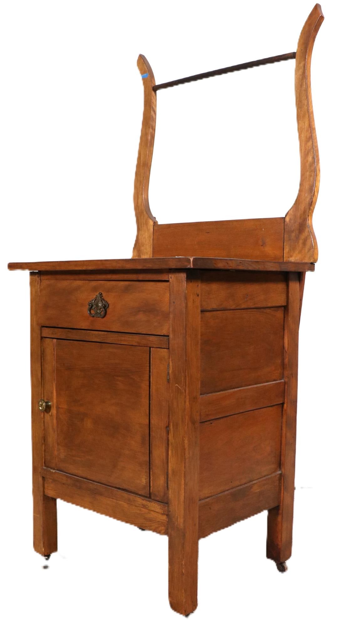 ANTIQUE WASH STAND WITH TOWEL RACK (1 of 4)