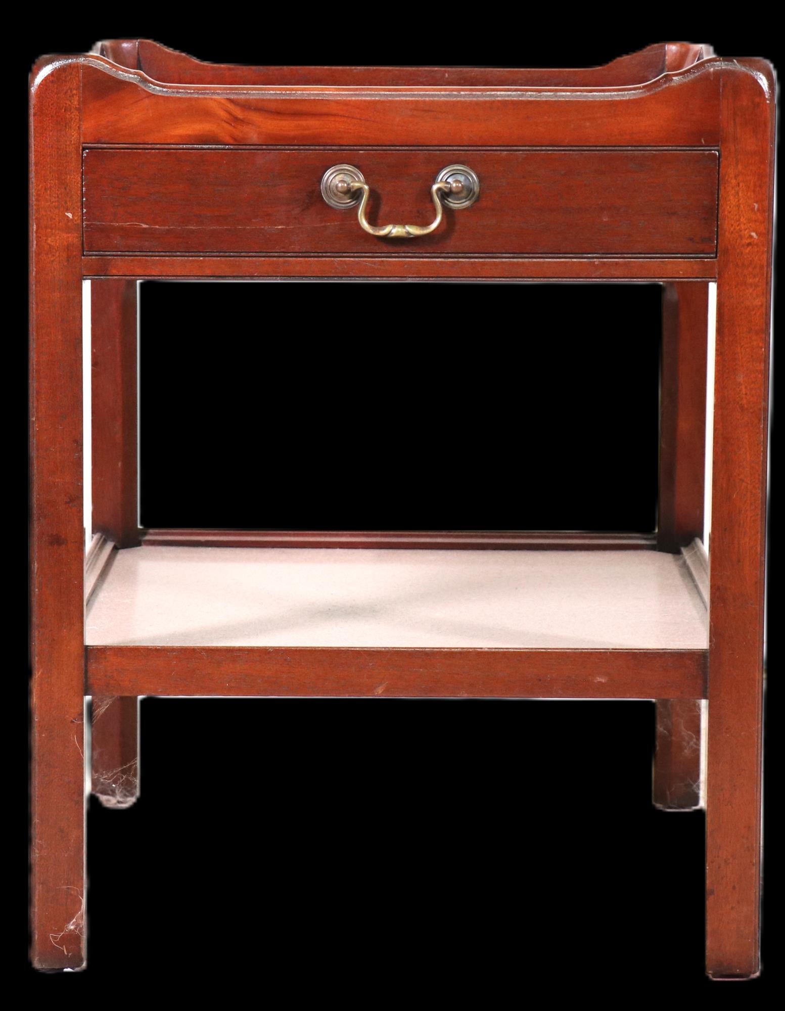 CHIPPENDALE STYLE MAHAGONY END TABLE (1 of 4)