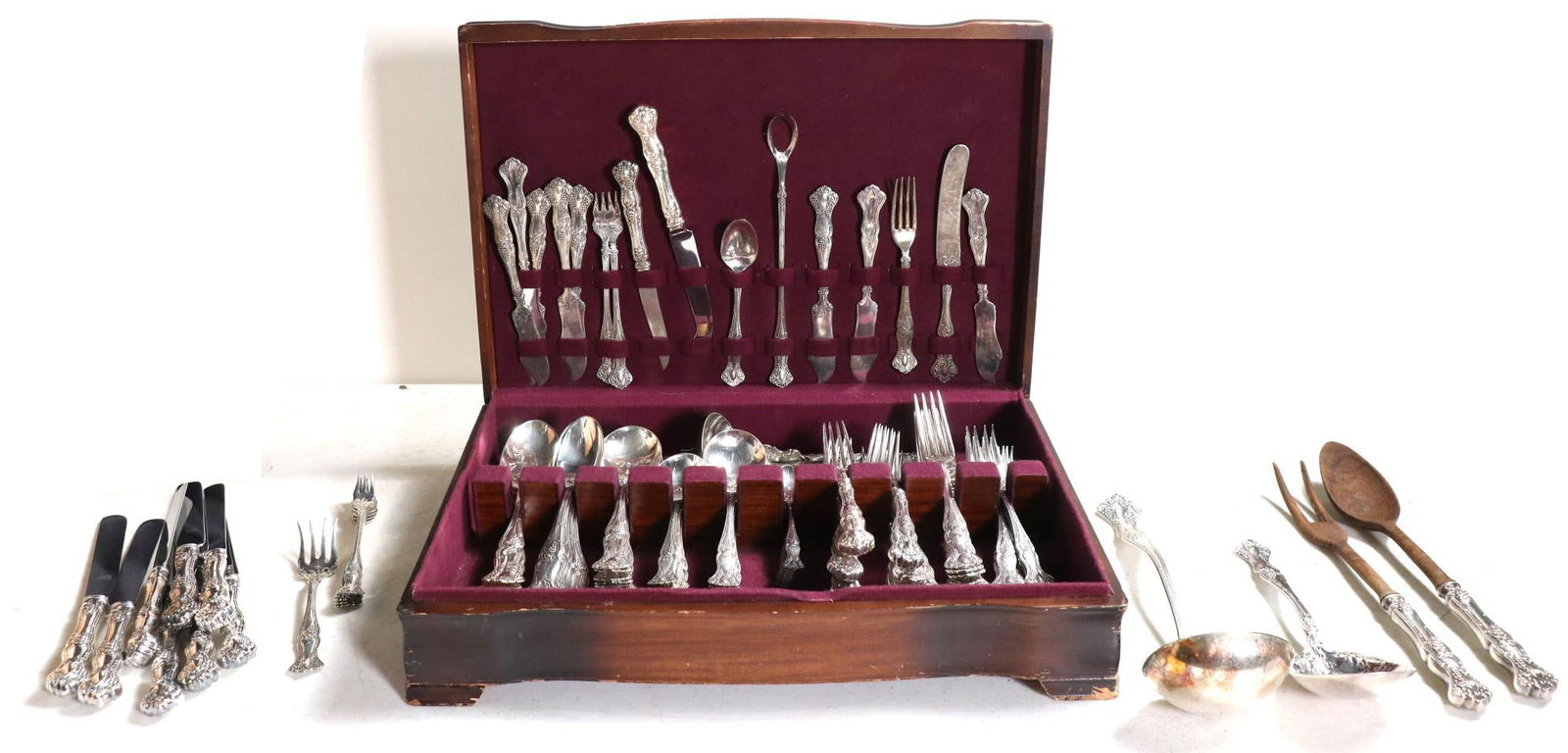 1847 ROGERS BROS X STRIPLE FLATWARE SET (1 of 7)