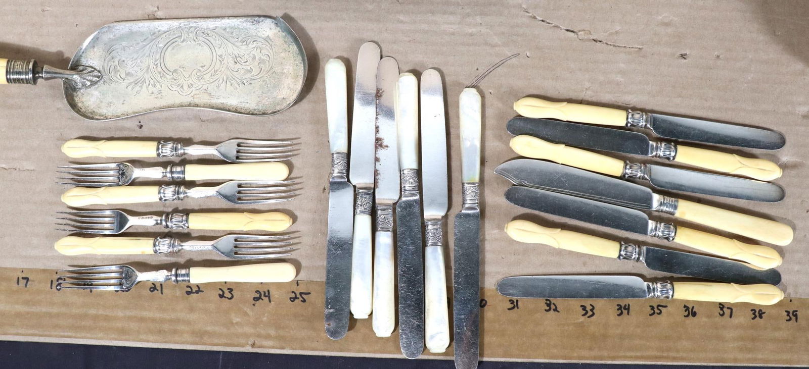 SILVER PLATED FLATWEAR SET (1 of 6)