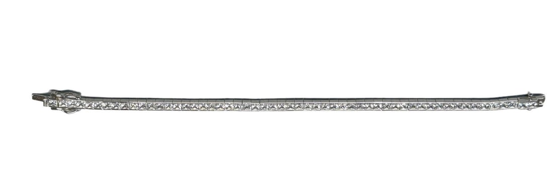 SQUARE CUT CZ DIAMOND TENNIS BRACELET: SQUARE CUT CZ DIAMOND TENNIS BRACELET. 7 INCH. Height: 1/8 in. by Width: 1/8 in. by Depth: 7 in.