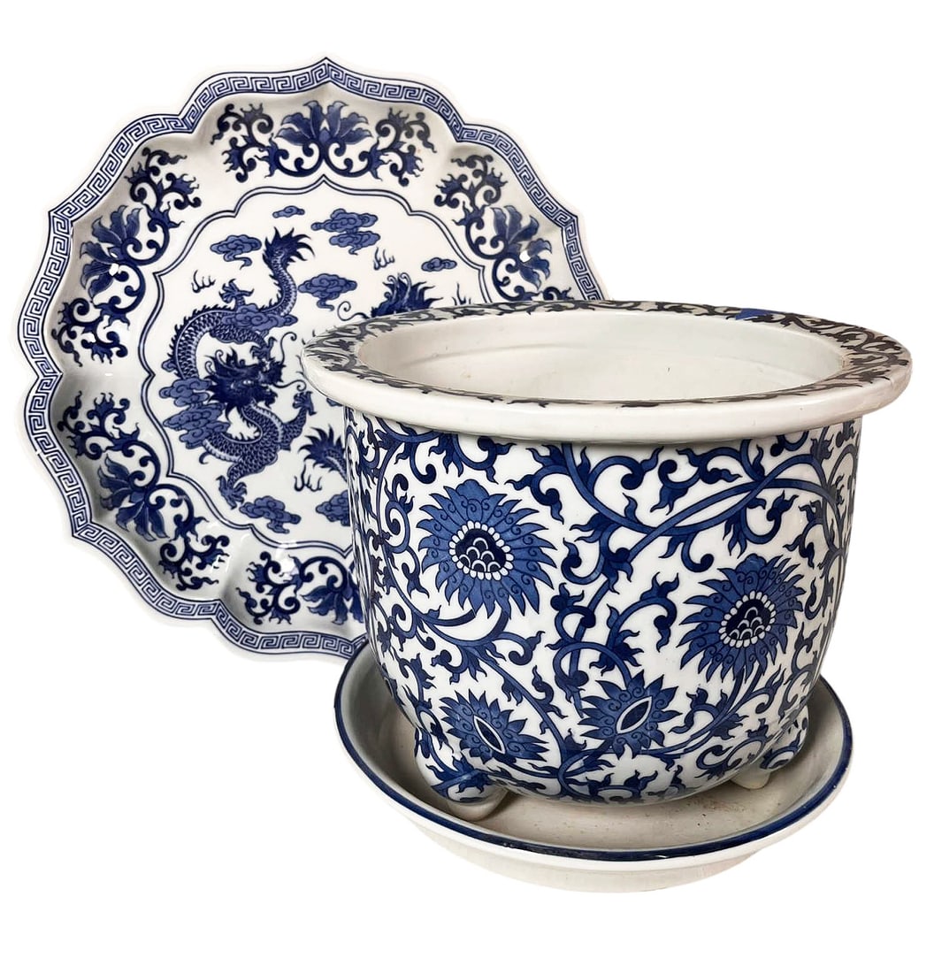 CHINESE STYLE BLUE & WHITE PLATE AND CACHEPOT (1 of 7)