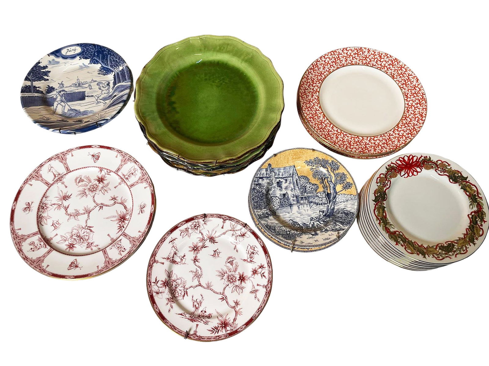 MIXED LOT OF DECORATIVE PLATES (1 of 20)