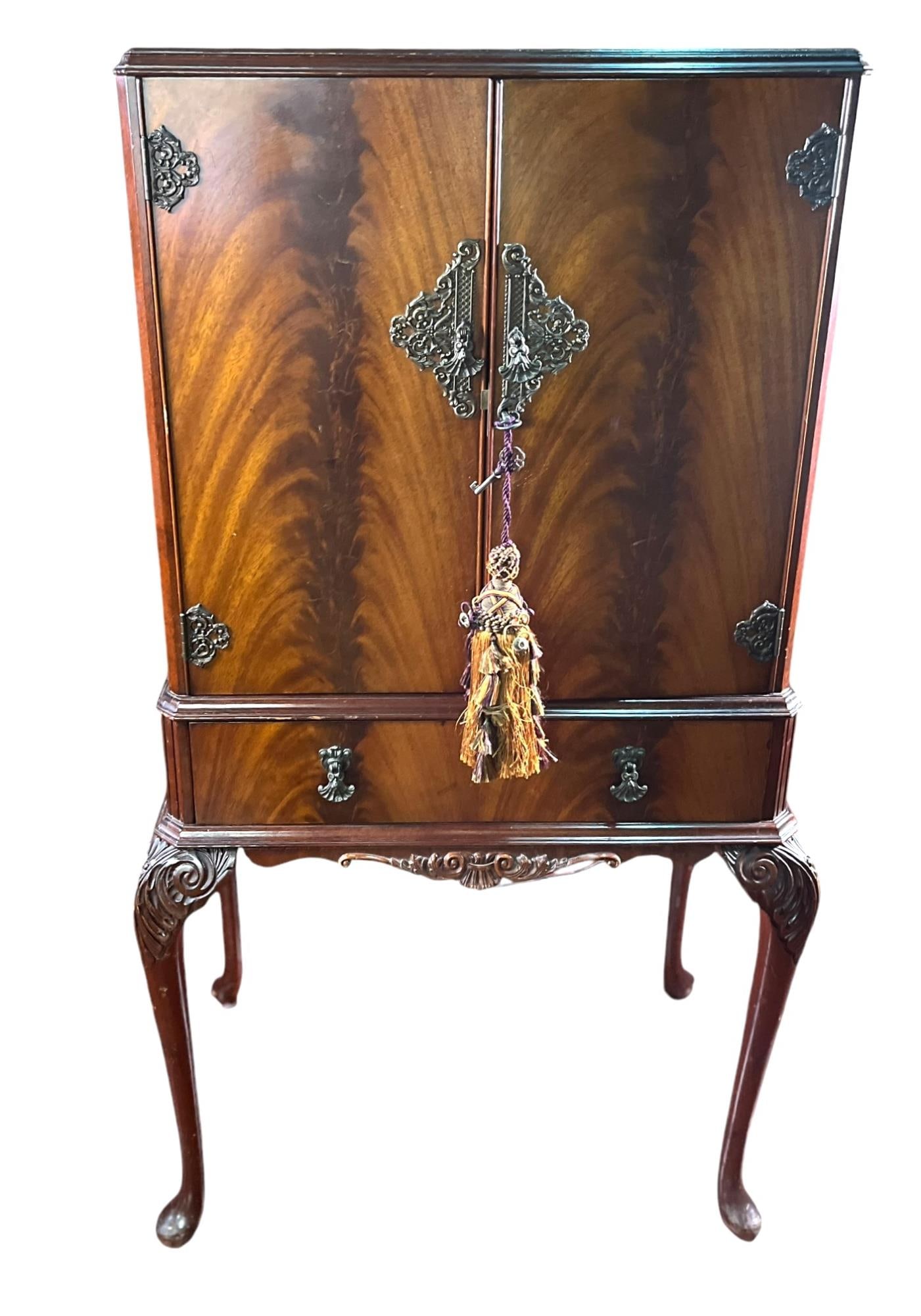 1920's MAHOGANY QUEEN ANN  COCKTAIL BAR/CABINET (1 of 5)