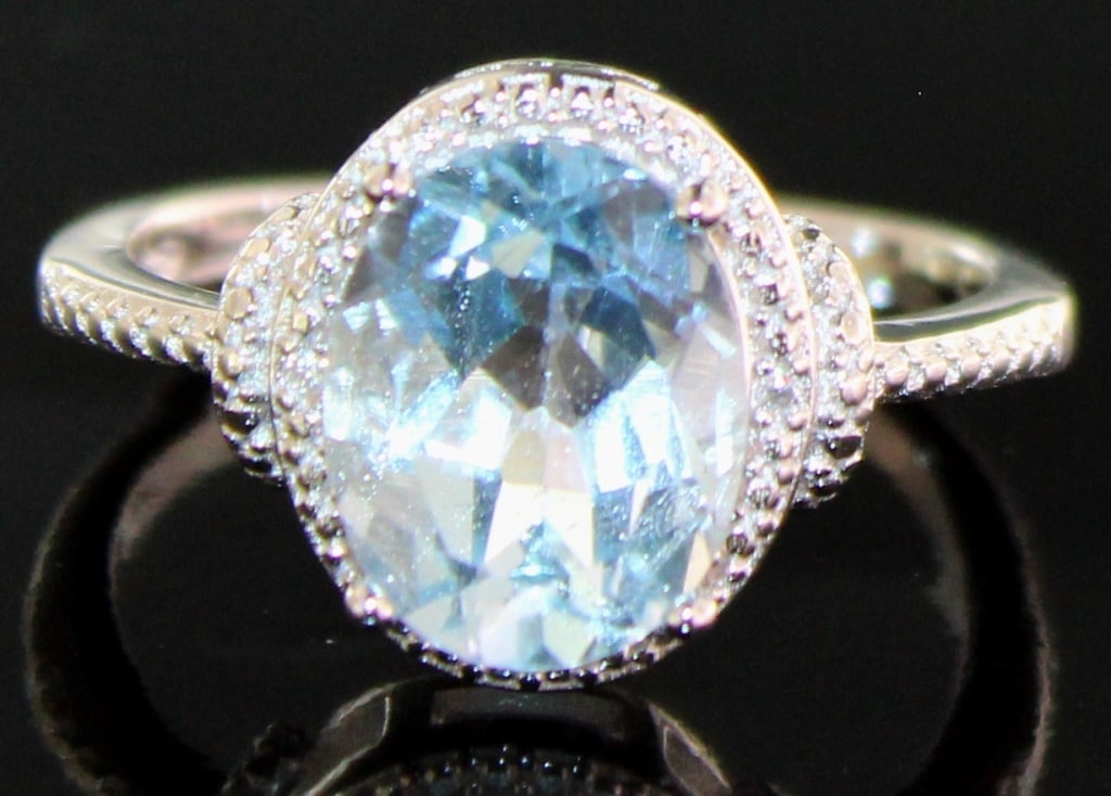 Oval 3.85 ct Natural Sky Blue Topaz & Diamond Ring (1 of 1)