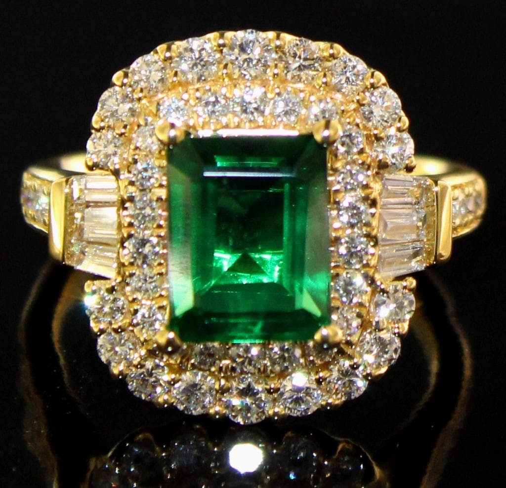 Emerald Cut 4.03 ct Emerald & VS Lab Diamond Ring (1 of 5)