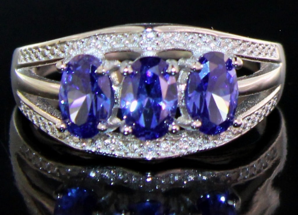 Oval 2.20 ct Tanzanite & Diamond 3 Stone Ring (1 of 1)