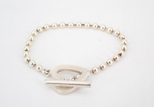 Gucci Silver Heart Bracelet (1 of 3)