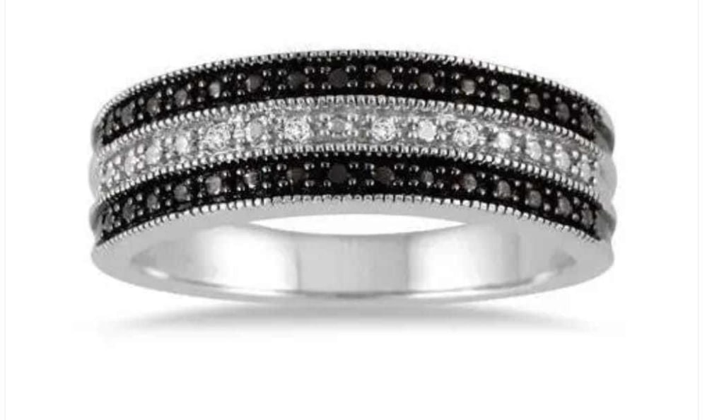 Elegant Black & White Natural Diamond Band: Elegant Black & White Natural Diamond Band Size: 7.5 Sterling Silver 81