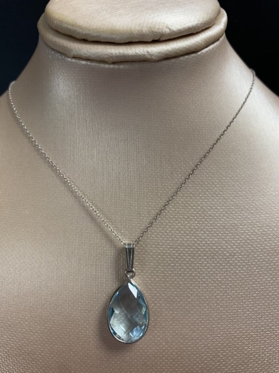 Pear Cut 6.05 ct Natural Blue Topaz Pendant (1 of 2)