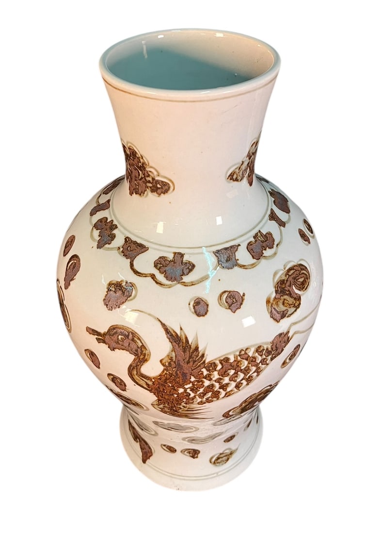 BROWN AND WHITE TEMPLE JAR WITH DUCK: BROWN AND WHITE TEMPLE JAR WITH DUCK Height: 20.5 in. by Width: 13.5 in.
