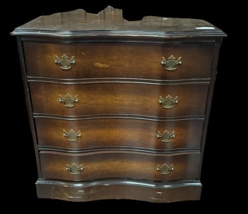 VINTAGE SOLID WOOD FOUR DRAWER CHEST (1 of 2)