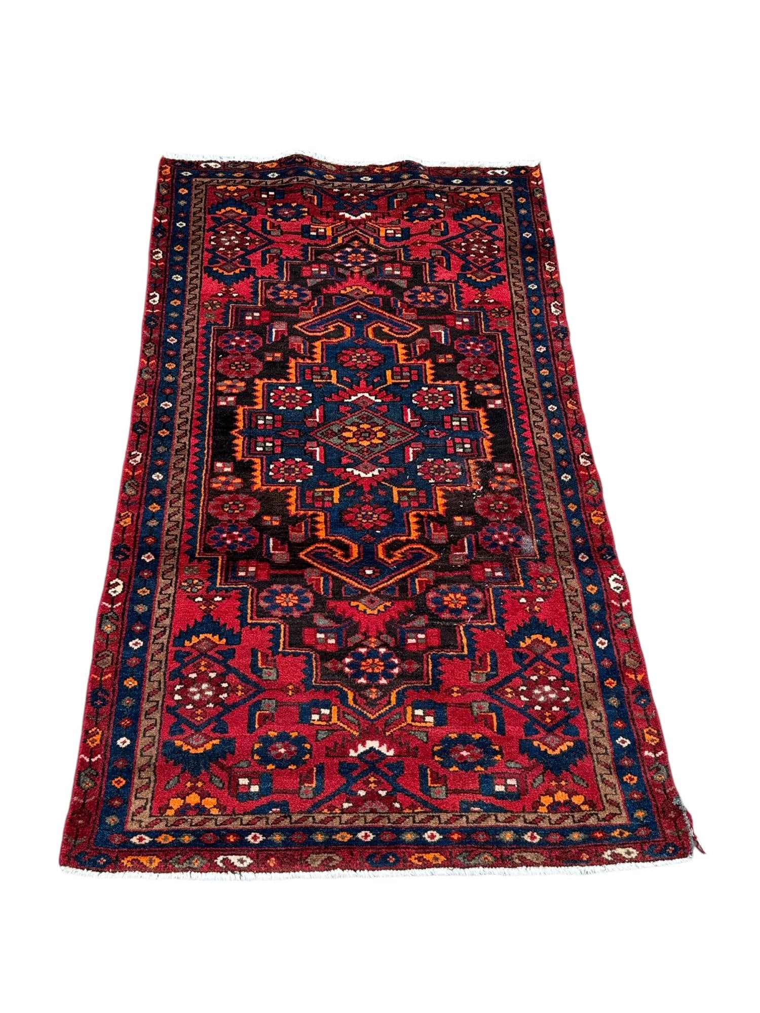 VINTAGE PERSIAN HAND KNOTTED  HAMADAN CARPET (1 of 3)
