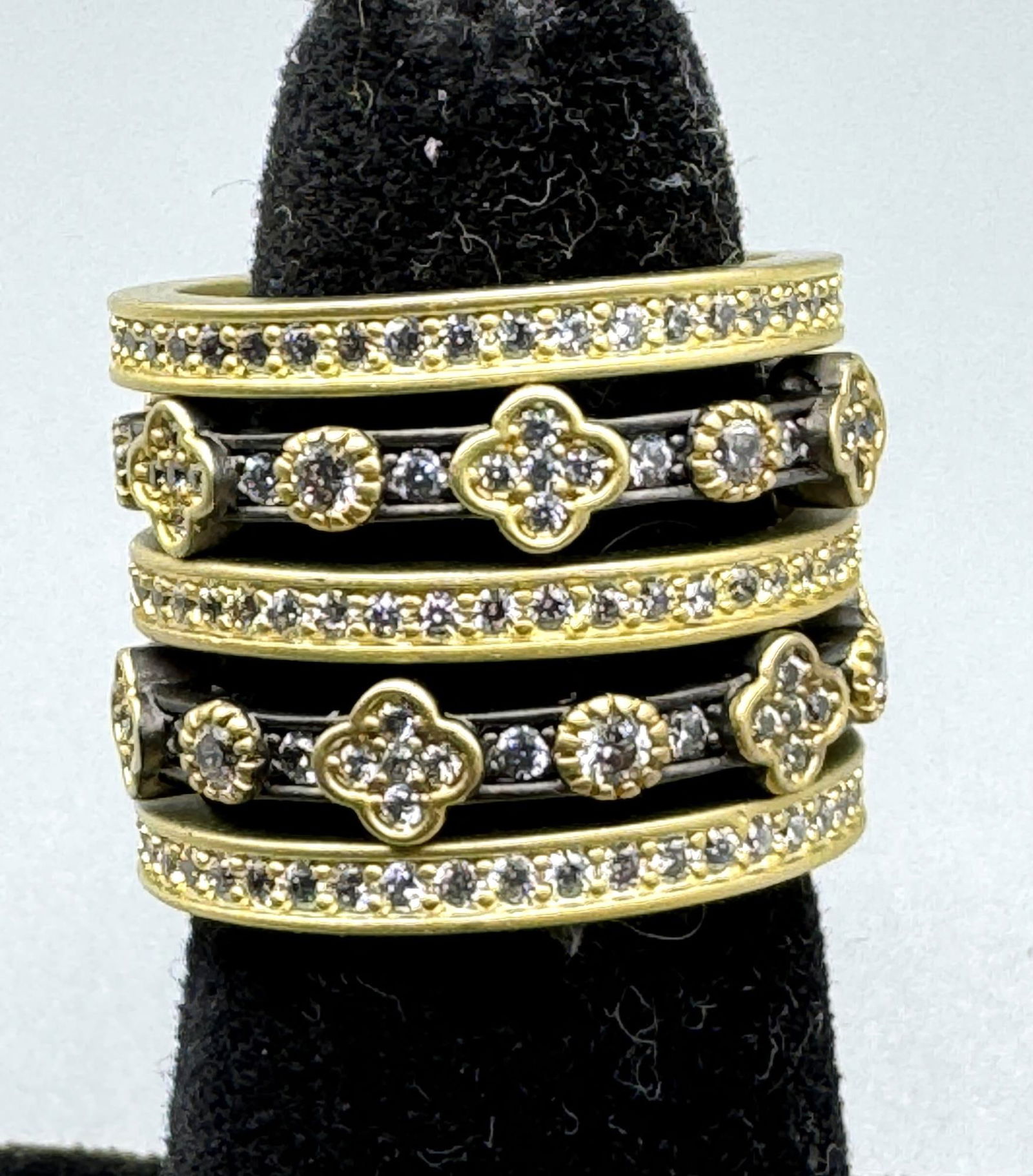 2 TONE BYZANTINE STACKED RING SET (5): 2 TONE BYZANTINE STACKED RING SET (5)