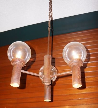 SET OF THREE LIGHT FIXTURES.: SET OF THREE LIGHT FIXTURES.