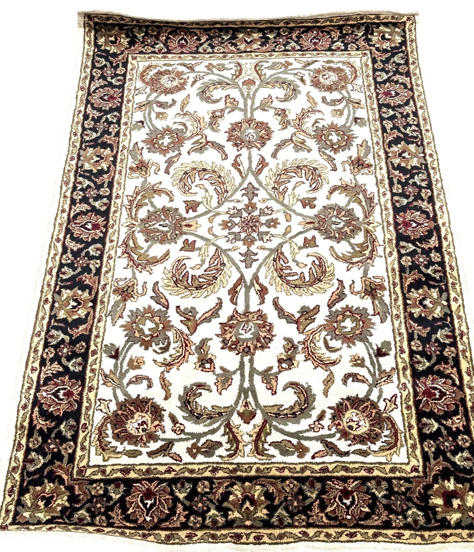 PERSIAN DESIGN POWER LOOMED RUG (1 of 2)