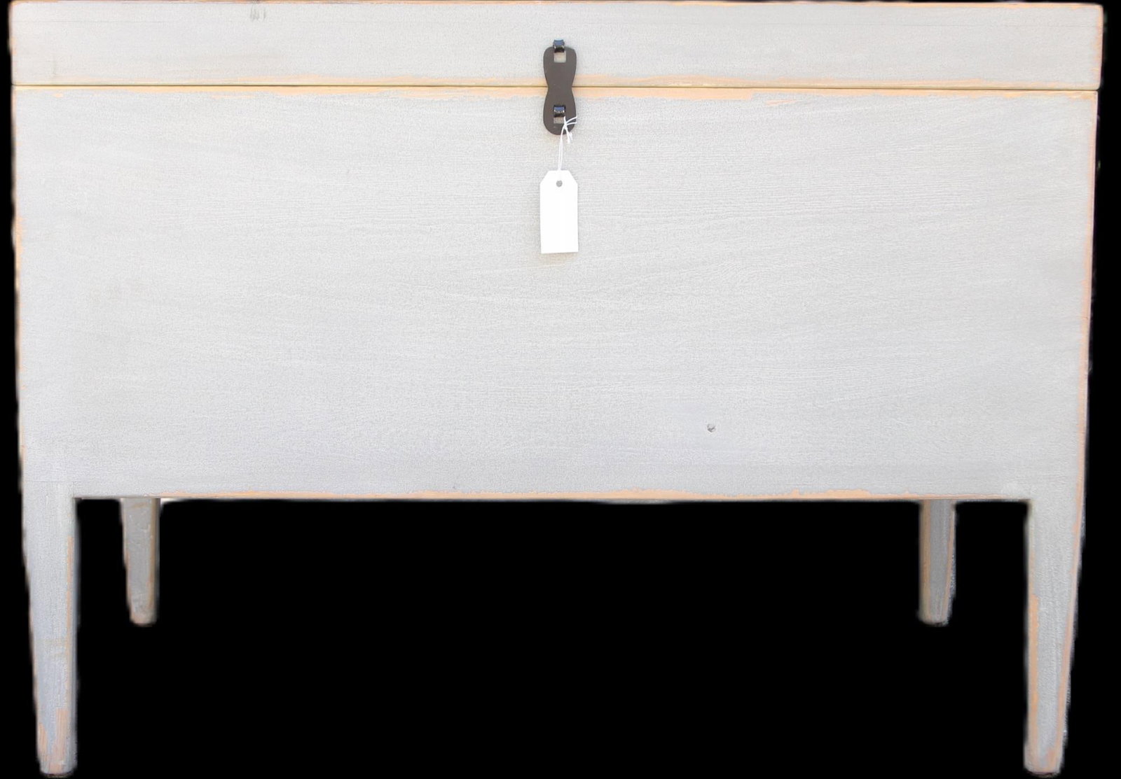 CONTEMPORARY STYLE TRUNK/CHEST: CONTEMPORARY STYLE PAINTED TRUNK/CHEST. Height: 27 1/2 in. by Width: 37 in. by Depth: 23 in.