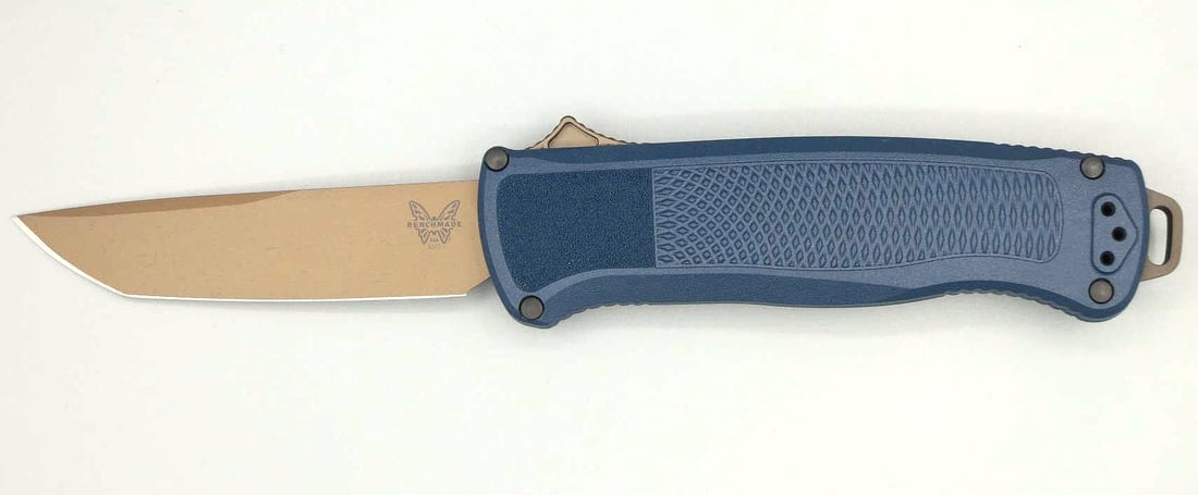 BENCHMADE SHOOTOUT FDE/PL OTF 3.51 KNIFE: BENCHMADE SHOOTOUT FDE/PL OTF 3.51 KNIFE BLUE. Height: 5 in. by Width: 1.5 in. by Depth: .5 in.