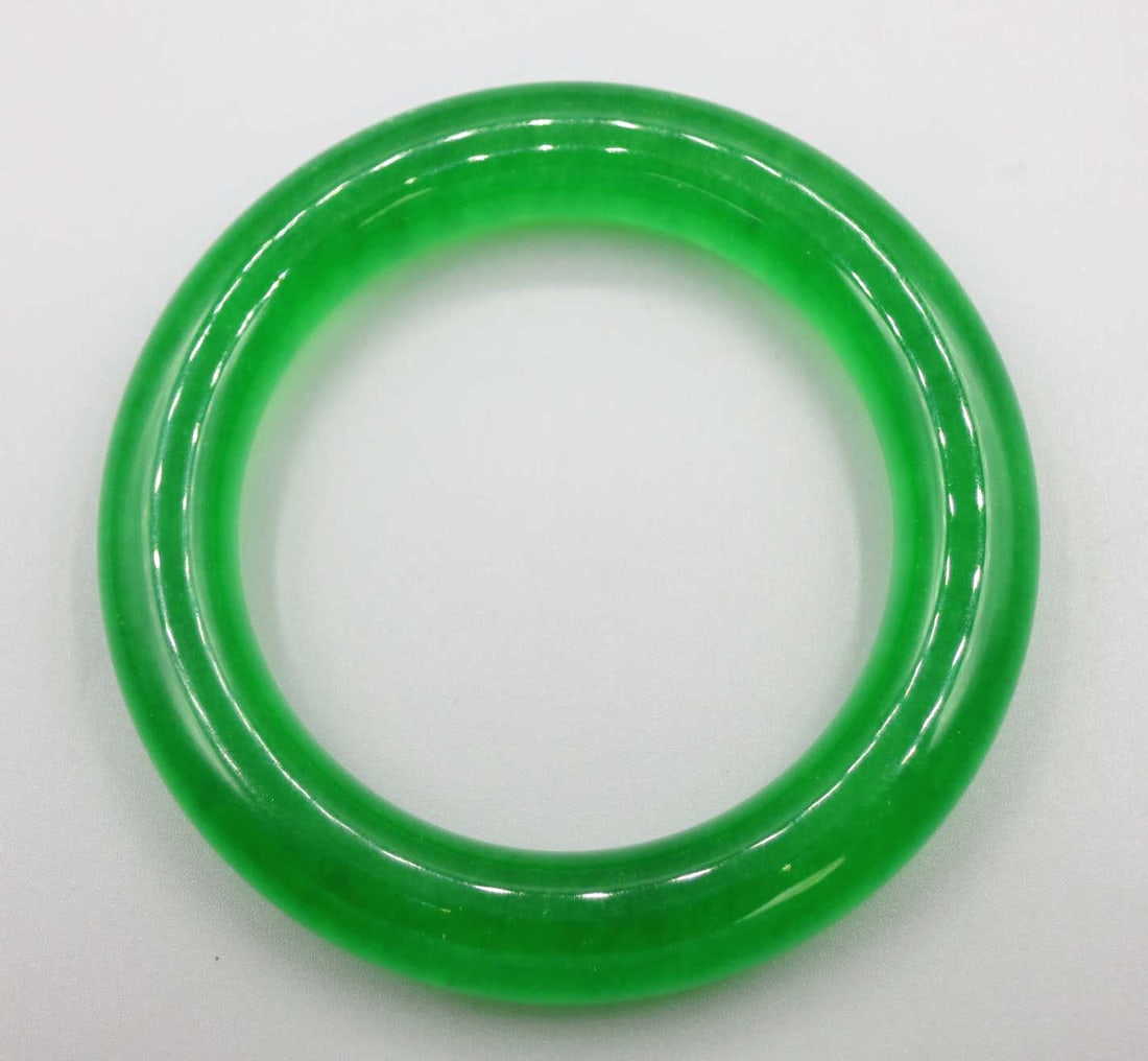 JADE BANGLE BRACELET (1 of 4)
