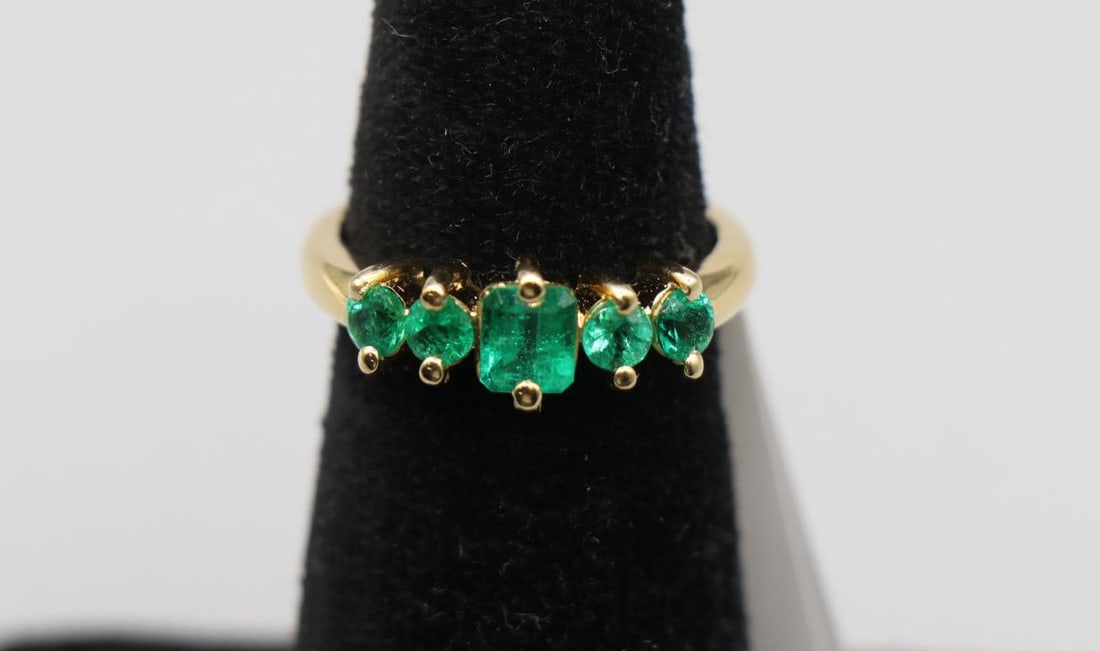 18K  YELLOW & GOLD EMERALD RING (1 of 2)