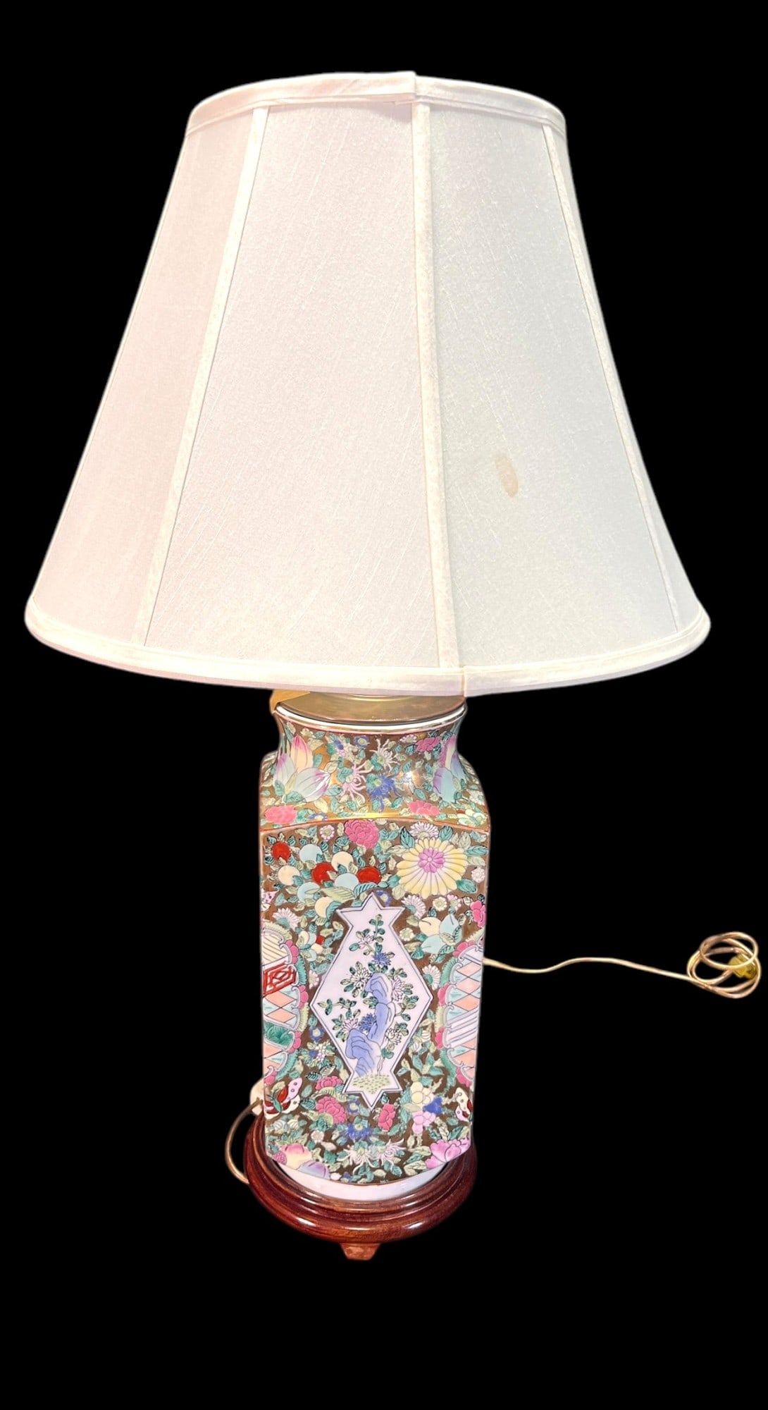 ANTIQUE CHINESE PORCELAIN LAMP W/ SHADE (1 of 4)